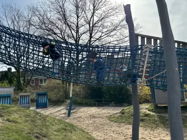 So eine Seilbrücke will erkundet werden